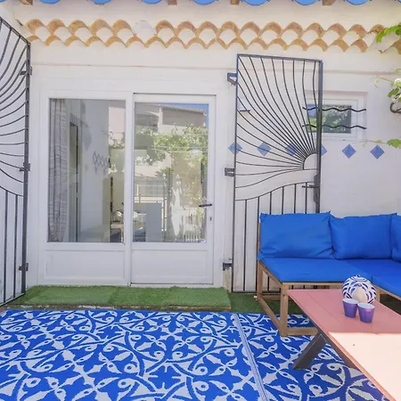 Belle Maison Bleu Azur * سيكس-فور-لو-بلاج