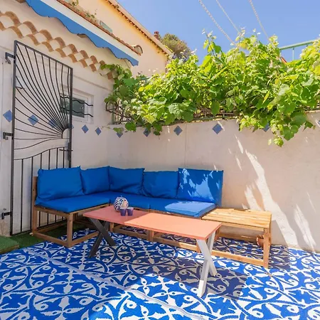 Belle Maison Bleu Azur *